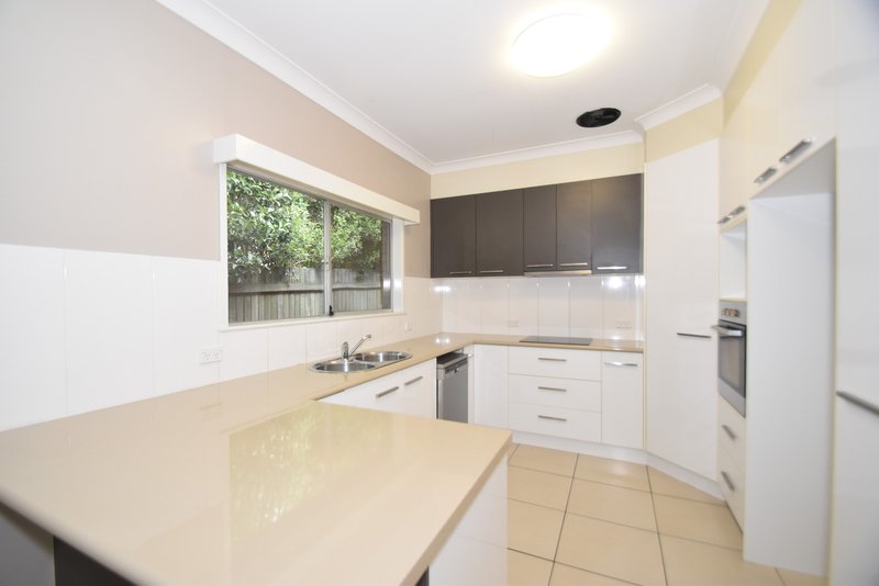 Photo - 67 Hoepper Street, Kearneys Spring QLD 4350 - Image 4