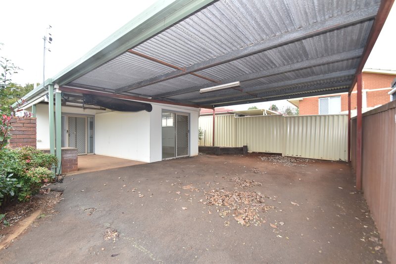 Photo - 67 Hoepper Street, Kearneys Spring QLD 4350 - Image 15