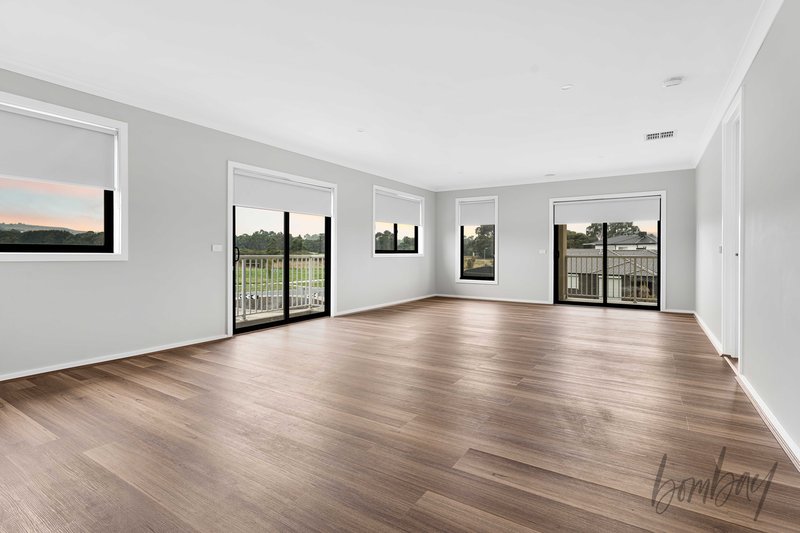Photo - 67 Holly Drive, Wallan VIC 3756 - Image 4