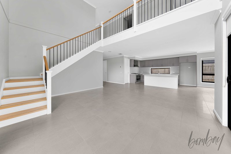 Photo - 67 Holly Drive, Wallan VIC 3756 - Image 7