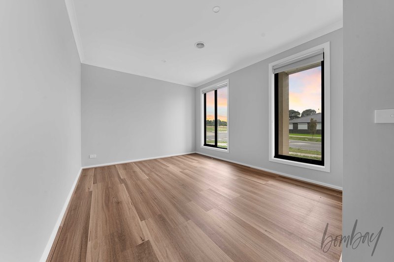 Photo - 67 Holly Drive, Wallan VIC 3756 - Image 14