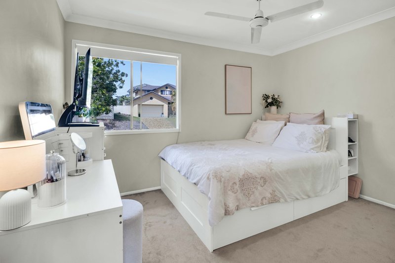 Photo - 67 Ingles Circuit, Arundel QLD 4214 - Image 14