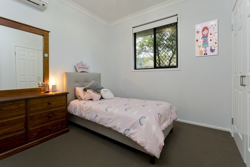 Photo - 67 Inverness Street, Upper Kedron QLD 4055 - Image 12