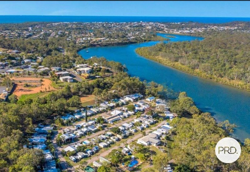 Photo - 67 James Street, Boyne Island QLD 4680 - Image 2