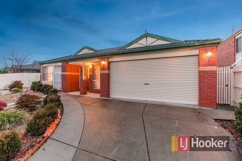 Photo - 67 Laura Drive, Hampton Park VIC 3976 - Image 11