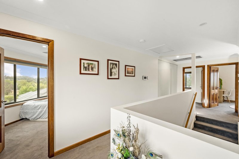 Photo - 67 Maclaurin Crescent, Chifley ACT 2606 - Image 11