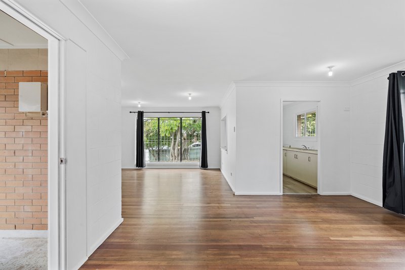 Photo - 67 Mannington Road, Acacia Ridge QLD 4110 - Image 2