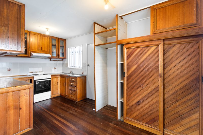 Photo - 67 Moon Street, Caboolture South QLD 4510 - Image 6