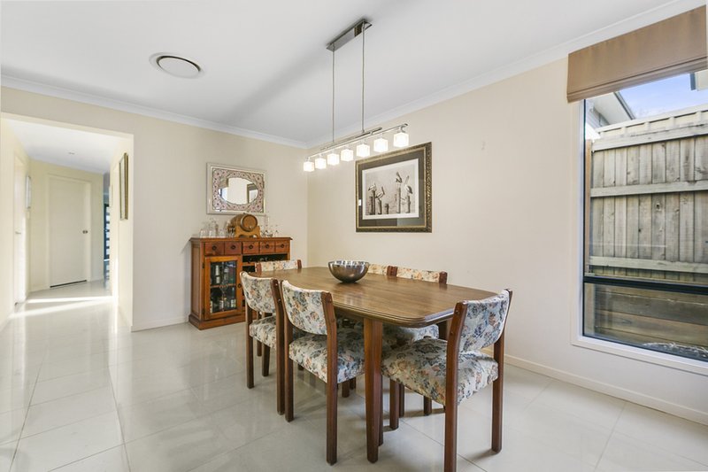 Photo - 67 Moreton Avenue, Wynnum QLD 4178 - Image 5