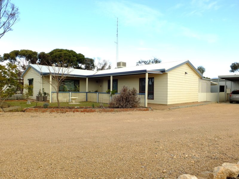 Photo - 67 Muddy Lane, Moonta SA 5558 - Image 2