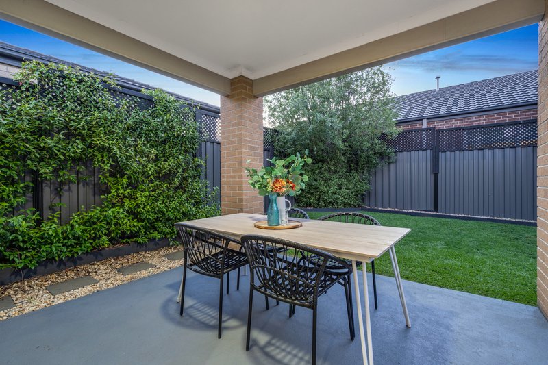 Photo - 67 Natural Drive, Craigieburn VIC 3064 - Image 15