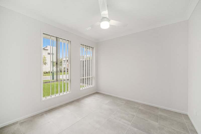 Photo - 67 Neiwand Street, Calamvale QLD 4116 - Image 3