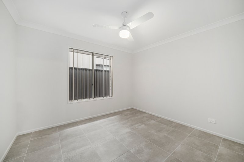 Photo - 67 Neiwand Street, Calamvale QLD 4116 - Image 6