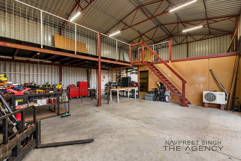 Photo - 67 Old Dairy Court, Oakford WA 6121 - Image 33