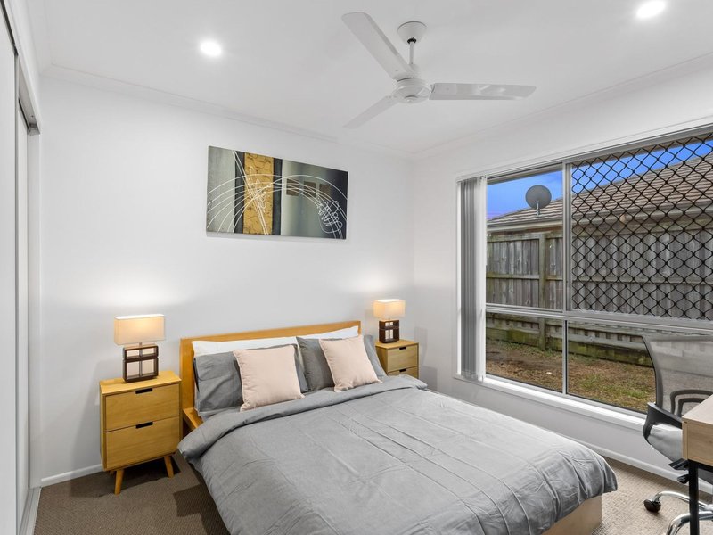 Photo - 67 Parkway Crescent, Caboolture QLD 4510 - Image 4