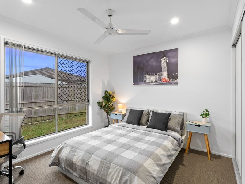 Photo - 67 Parkway Crescent, Caboolture QLD 4510 - Image 6