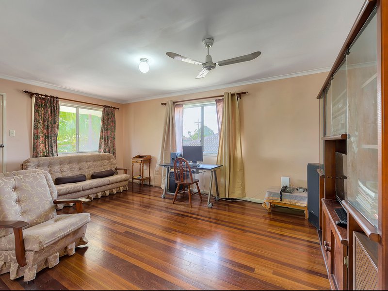 Photo - 67 Patricks Road, Arana Hills QLD 4054 - Image 2