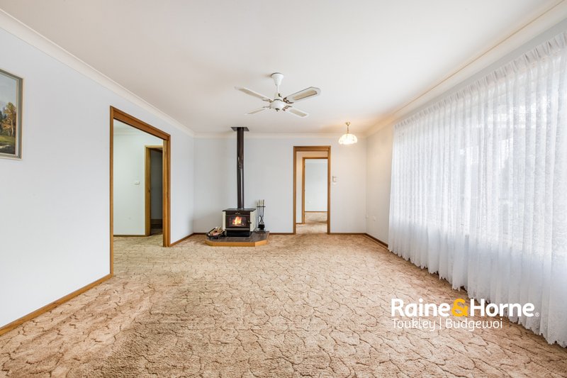 Photo - 67 Premier Way, Bateau Bay NSW 2261 - Image 4