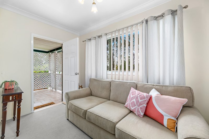 Photo - 67 Queens Road, Everton Hills QLD 4053 - Image 4