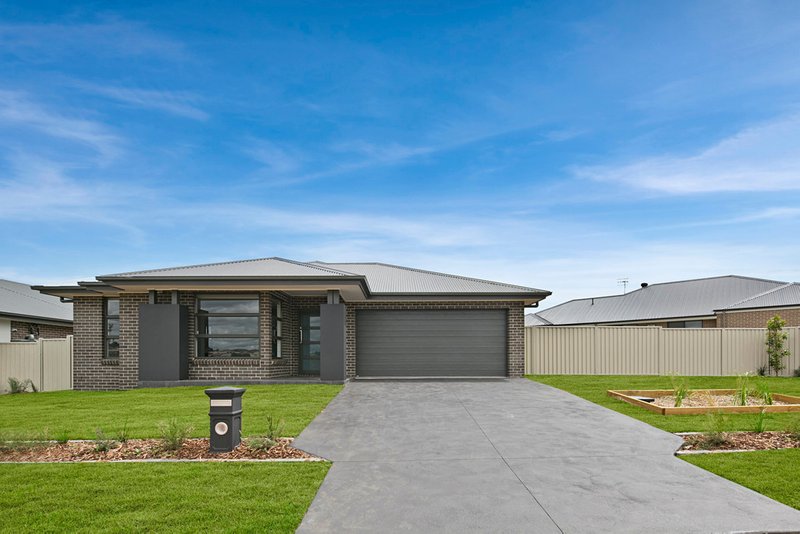 67 Quiberon Way, Goulburn NSW 2580