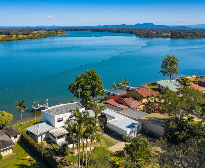 Photo - 67 Riverside Drive, Port Macquarie NSW 2444 - Image 3