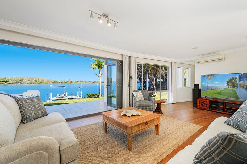 Photo - 67 Riverside Drive, Port Macquarie NSW 2444 - Image 6