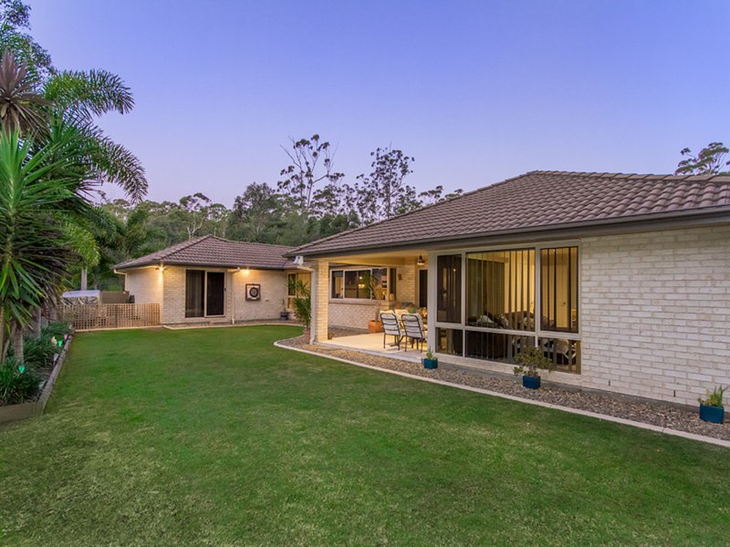 Photo - 67 Roberts Drive, Maudsland QLD 4210 - Image 2