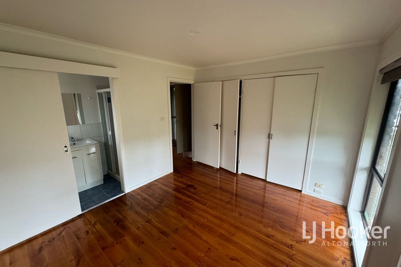 Photo - 67 Rosebery Street, Altona Meadows VIC 3028 - Image 3