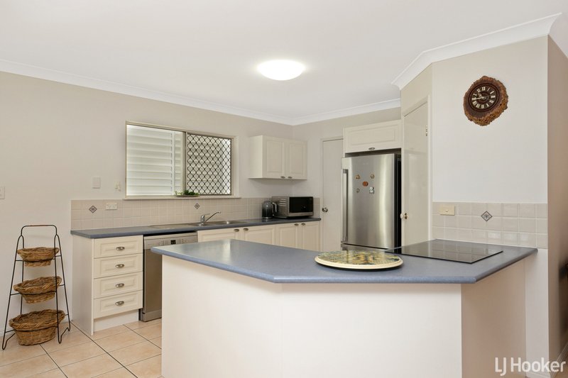 Photo - 67 Rosewood Drive, Norman Gardens QLD 4701 - Image 9