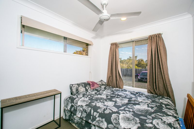 Photo - 67 Selwyn Street, North Booval QLD 4304 - Image 10