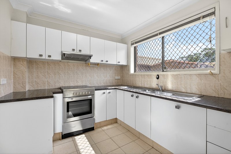 Photo - 6/7 Shrike Place, Ingleburn NSW 2565 - Image 3