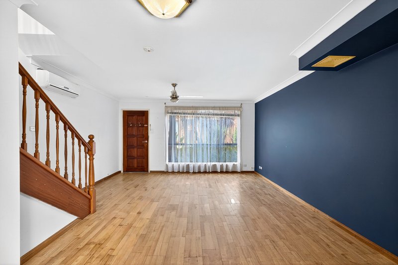 Photo - 6/7 Shrike Place, Ingleburn NSW 2565 - Image 5