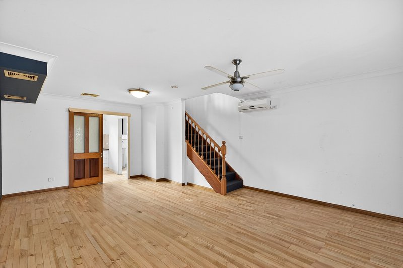 Photo - 6/7 Shrike Place, Ingleburn NSW 2565 - Image 6