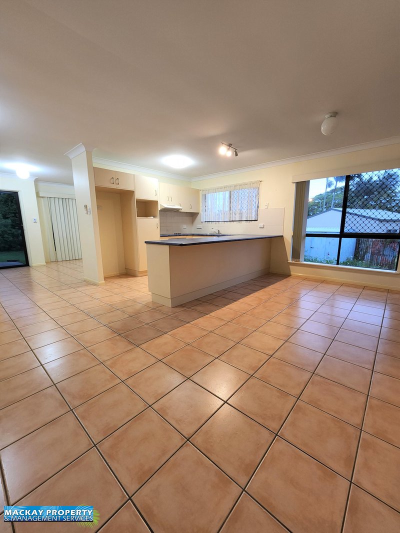 Photo - 67 Slater Avenue, Blacks Beach QLD 4740 - Image 3