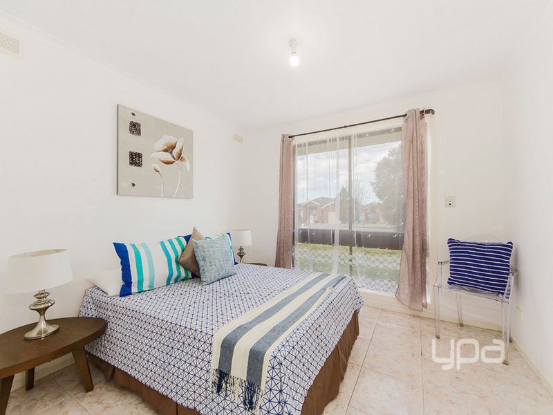 Photo - 67 Stenson Road, Kealba VIC 3021 - Image 5