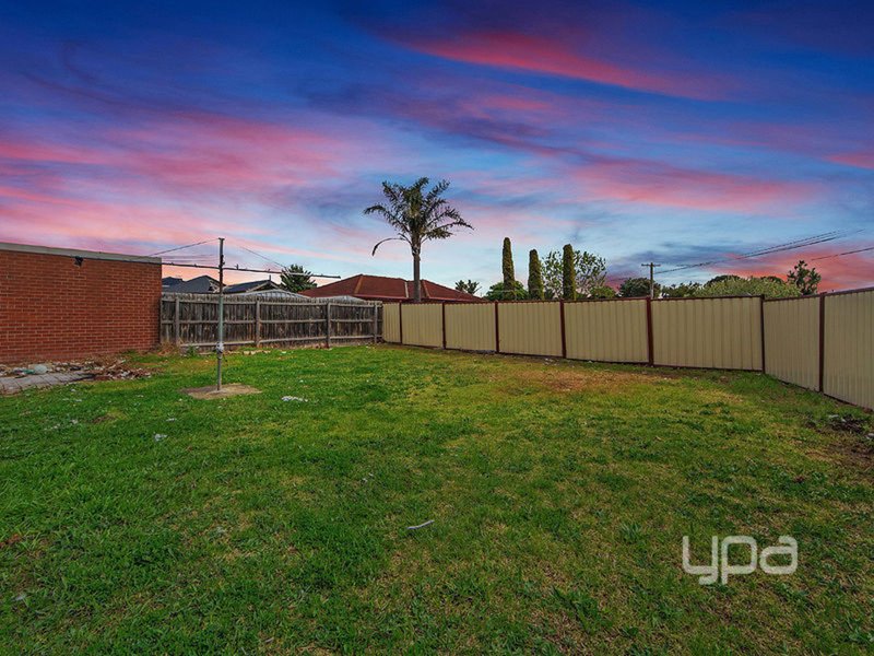 Photo - 67 Stenson Road, Kealba VIC 3021 - Image 11