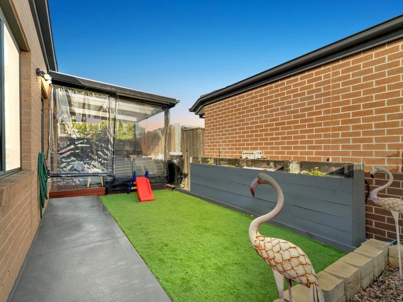 Photo - 67 Stony Brook Way, Truganina VIC 3029 - Image 12