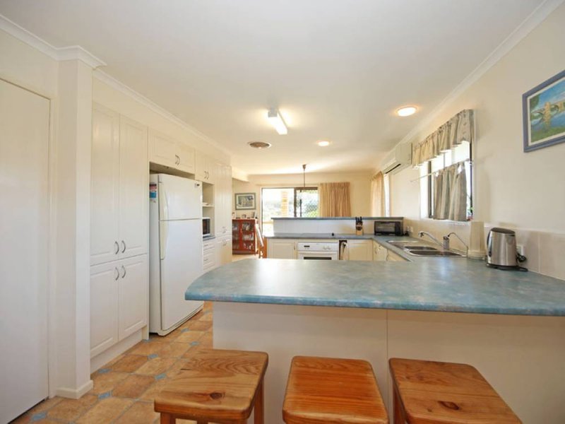 Photo - 67 Sunnyside Road, Newport QLD 4020 - Image 5