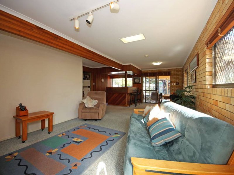 Photo - 67 Sunnyside Road, Newport QLD 4020 - Image 9