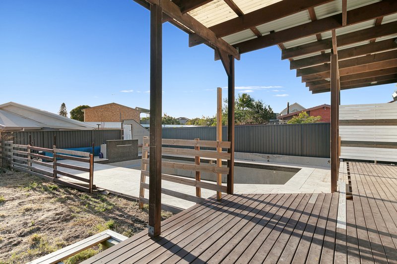 Photo - 67 Terence Avenue, Lake Munmorah NSW 2259 - Image 12