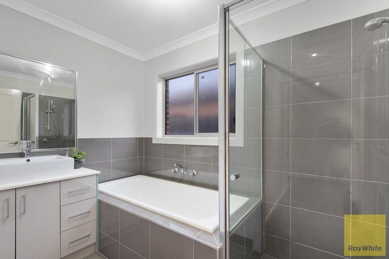 Photo - 67 Terrene Terrace, Point Cook VIC 3030 - Image 15