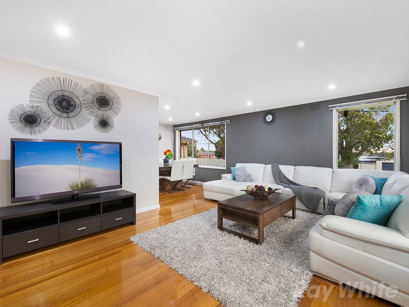 Photo - 67 Tiverton Drive, Mulgrave VIC 3170 - Image 2