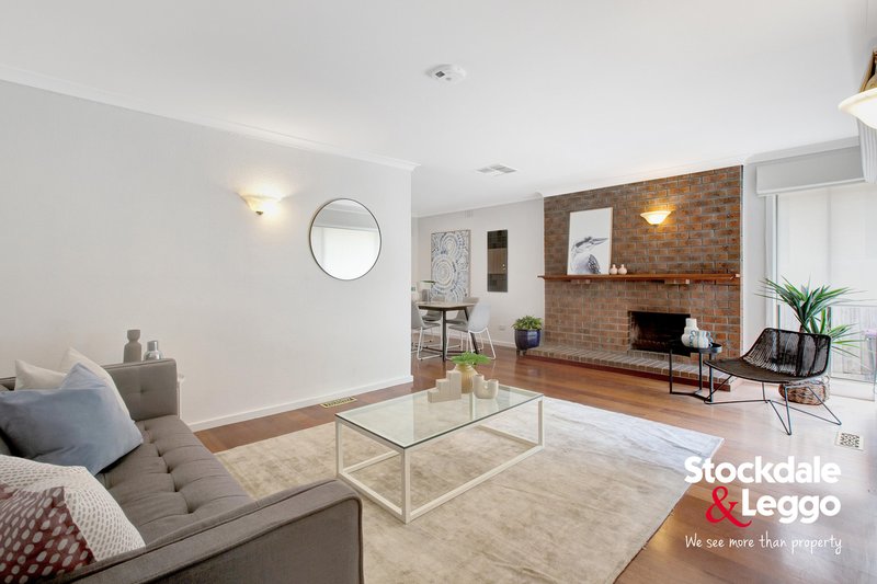 Photo - 67 Valley Crescent, Glenroy VIC 3046 - Image 3