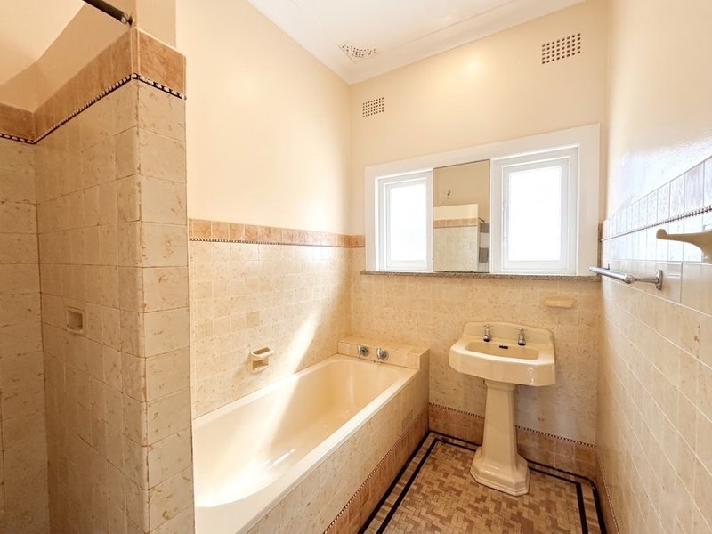 Photo - 67 Villiers Avenue, Rockdale NSW 2216 - Image 5