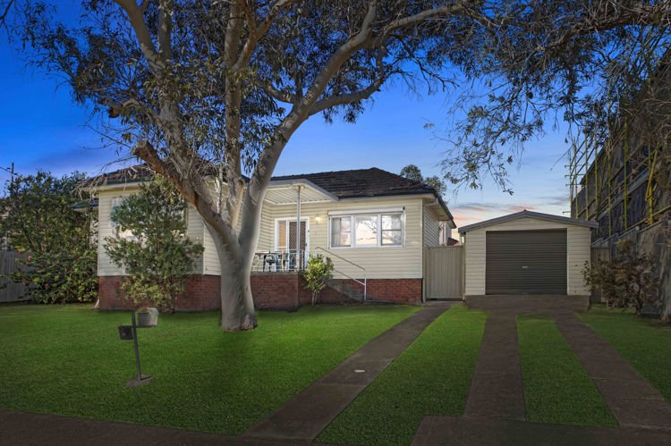 67 Warwick Road, Merrylands NSW 2160