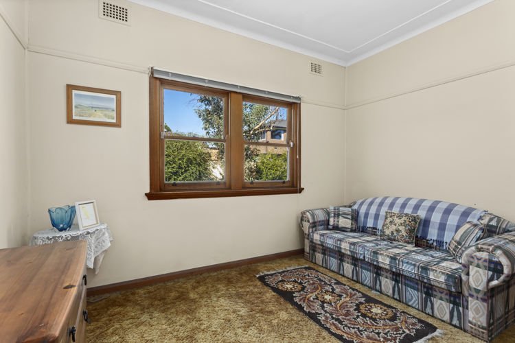 Photo - 67 Warwick Road, Merrylands NSW 2160 - Image 6