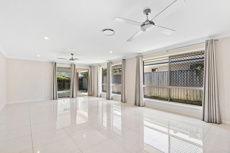 Photo - 67 Waterline Boulevard, Thornlands QLD 4164 - Image 2