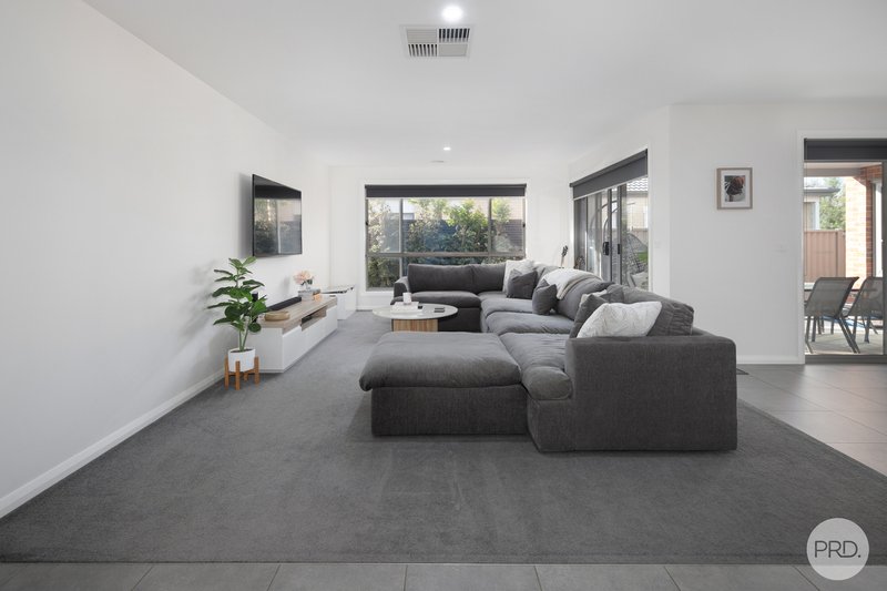 Photo - 67 Willoby Drive, Alfredton VIC 3350 - Image 5