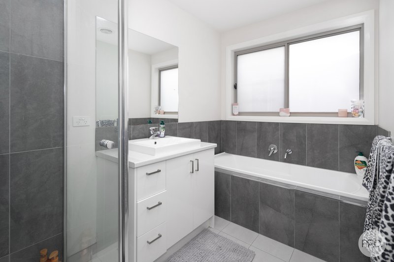 Photo - 67 Willoby Drive, Alfredton VIC 3350 - Image 10