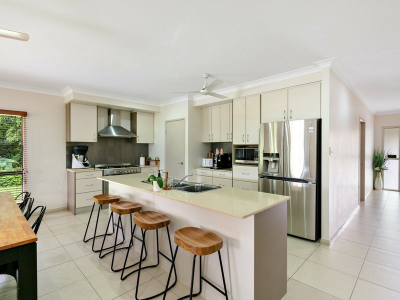 Photo - 67 Wiseman Close, Edmonton QLD 4869 - Image 2